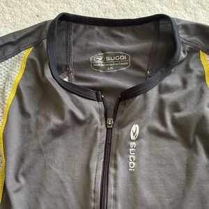 SUGOI Gray Athletic Zip Jersey with Yellow Triathlon training gear